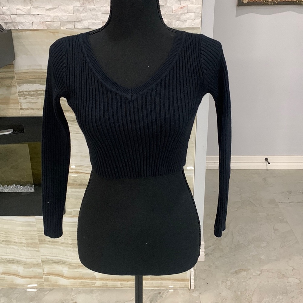 TOC TOC Black Long Sleeve Ribbed V Neck Crop Sweater. Size S (335)